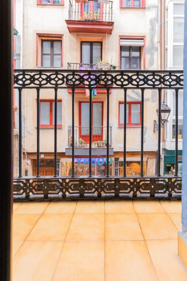 Beautiful Old Town By Next Stop Bilbao Bagian luar foto