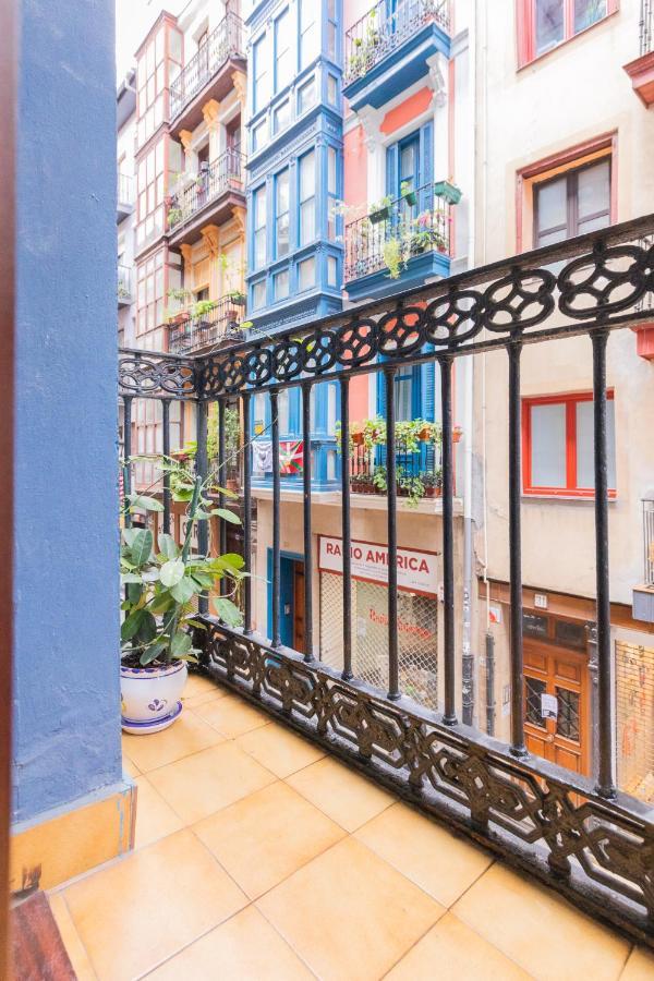 Beautiful Old Town By Next Stop Bilbao Bagian luar foto