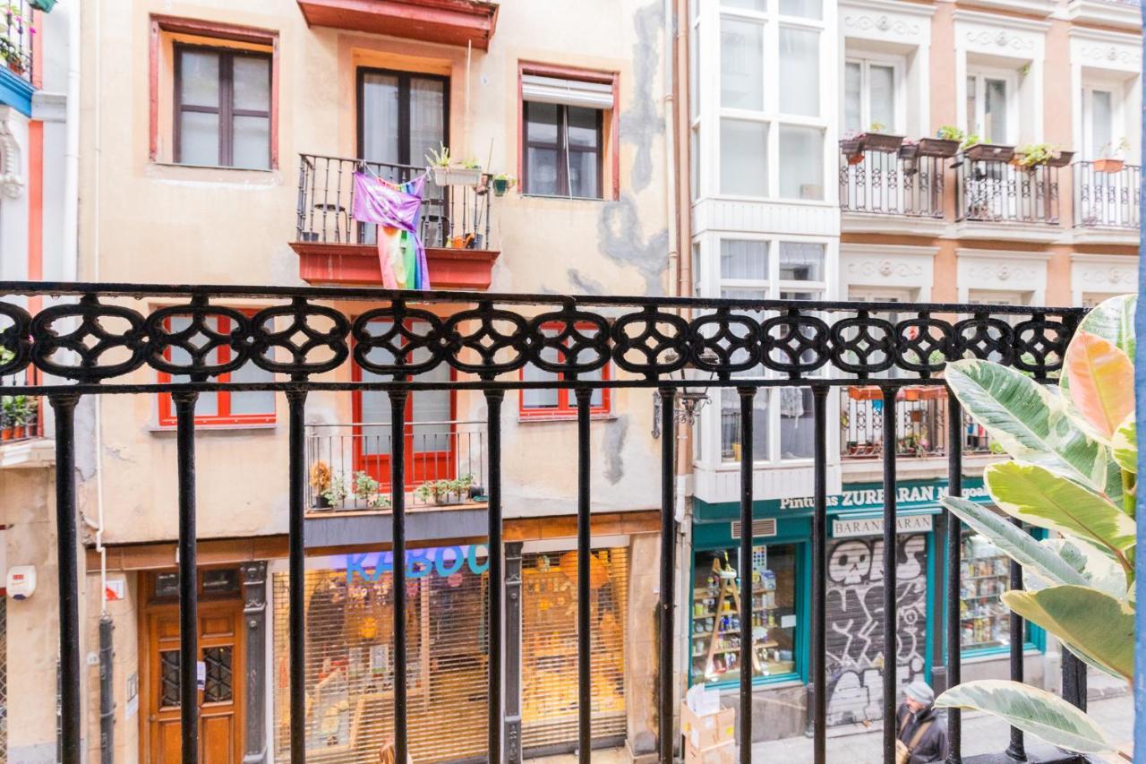 Beautiful Old Town By Next Stop Bilbao Bagian luar foto